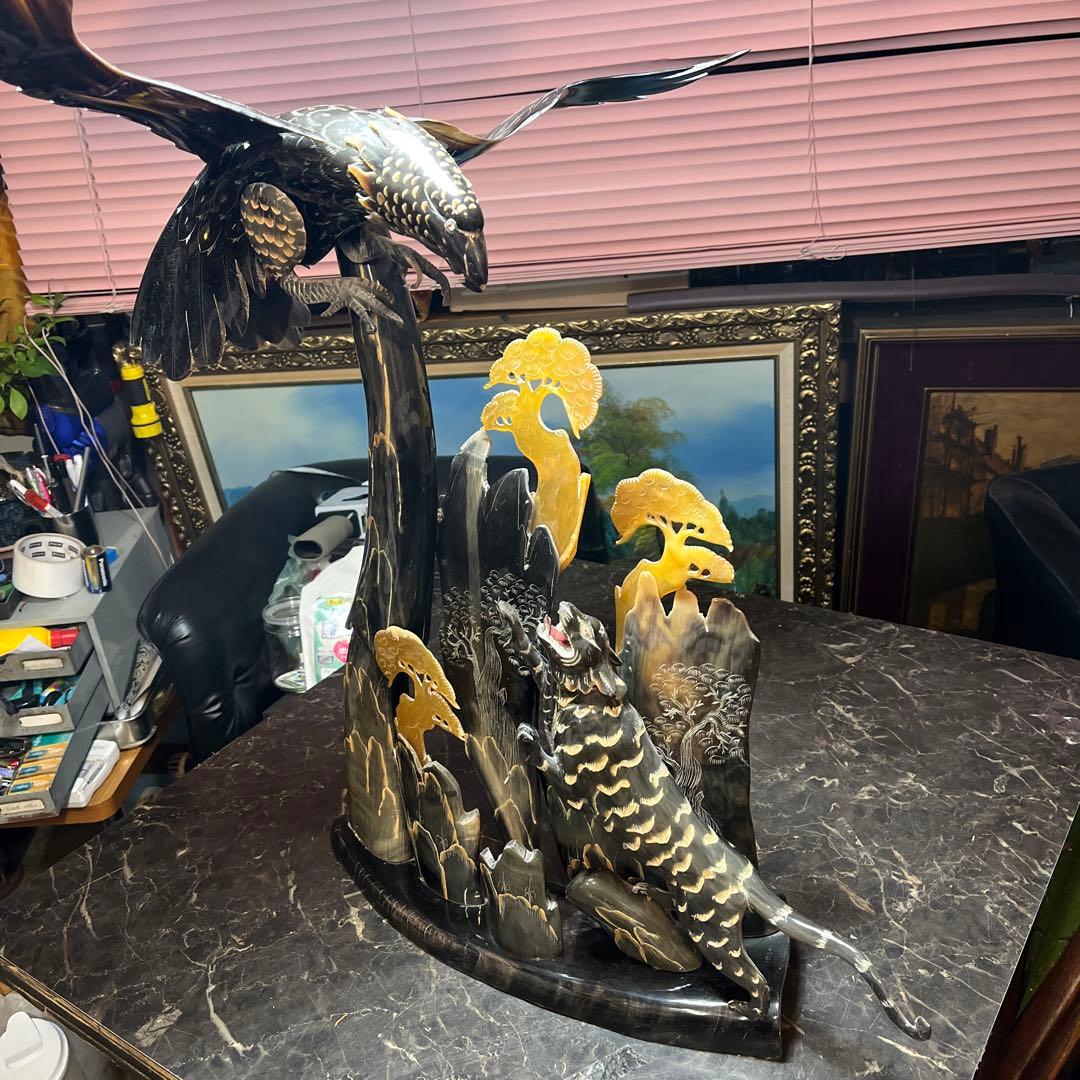 中国芸術、中国彫刻、水牛のツノ彫刻 鷹と虎の水牛のツノ彫刻、