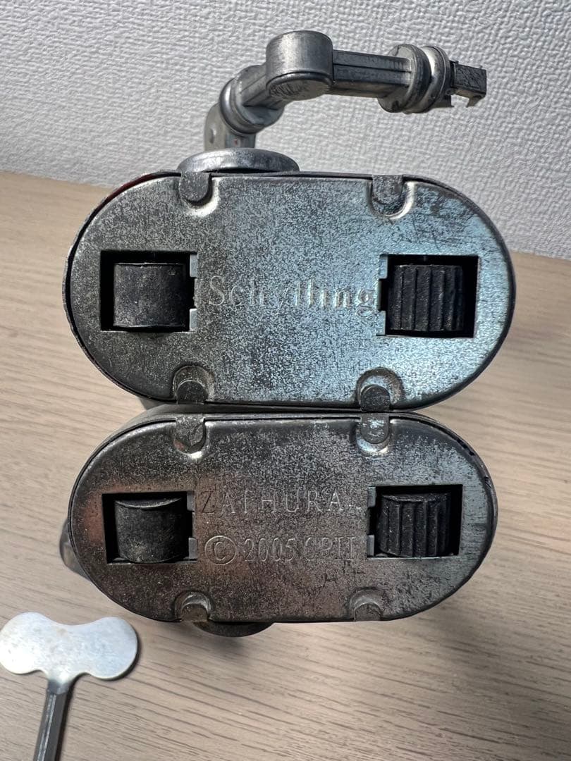 希少】映画『ザスーラ』ブリキ製ぜんまい式ロボット Schylling社製