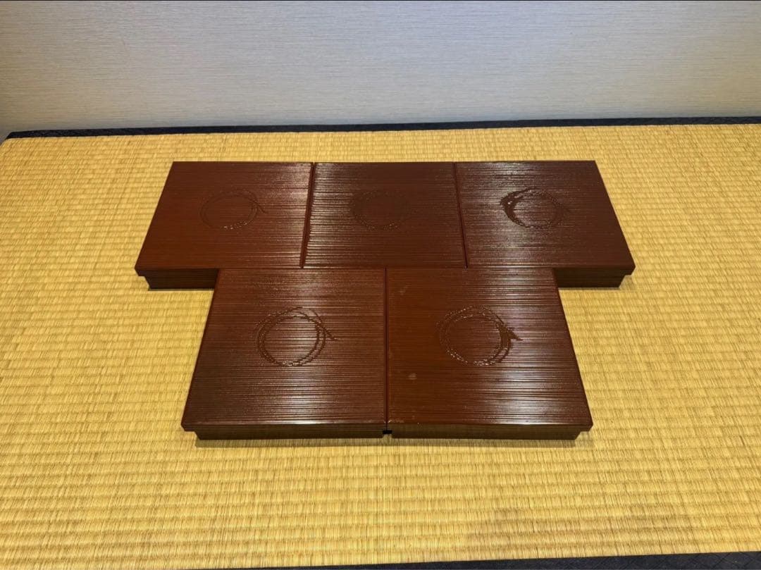 木製漆塗り 初瀬川柳菴 作 柳筥 出世膳 5客 茶懐石道具 弁当箱 共箱 木製漆塗り 柳菴作 柳筥 出世膳 5客 弁当箱 共箱 未使用 骨董品、美術