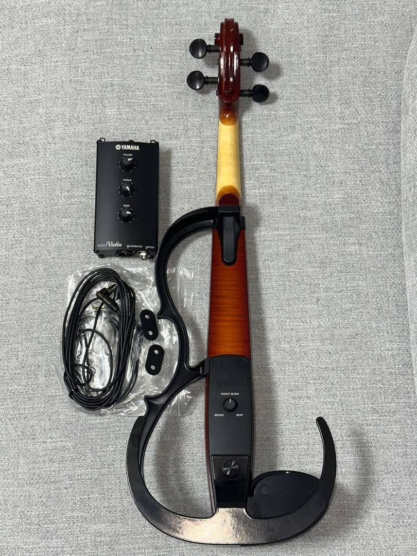 ヤマハ YAMAHA サイレントバイオリン ハードケース/ケーブル類/アンプ付き