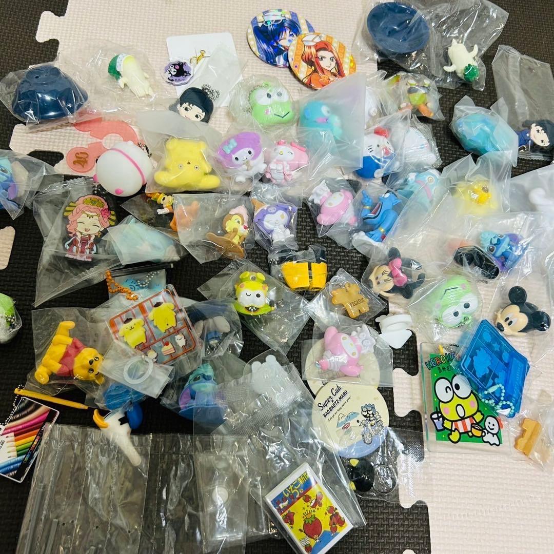サンリオ　Disney キーホルダー　ガチャ　まとめ売り　60点以上