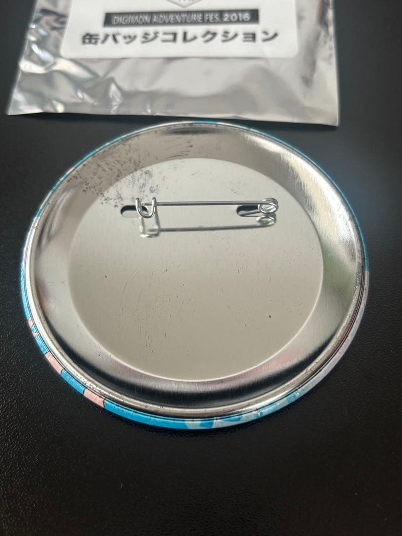 デジモン 八神ヒカリ&テイルモン 缶バッジ