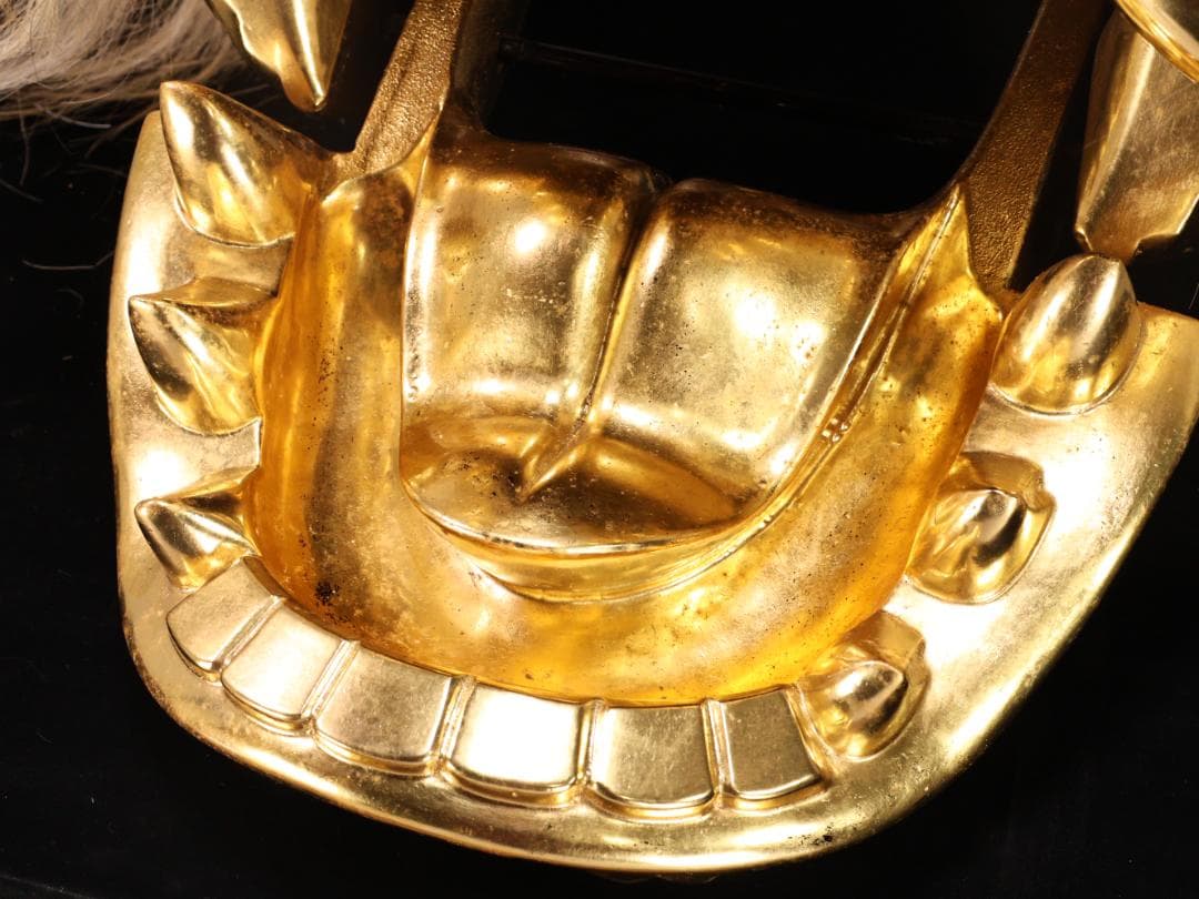 BK193 井波彫刻 名工 横山白汀 晩年作 「 金獅子 」 木彫 高さ34㎝