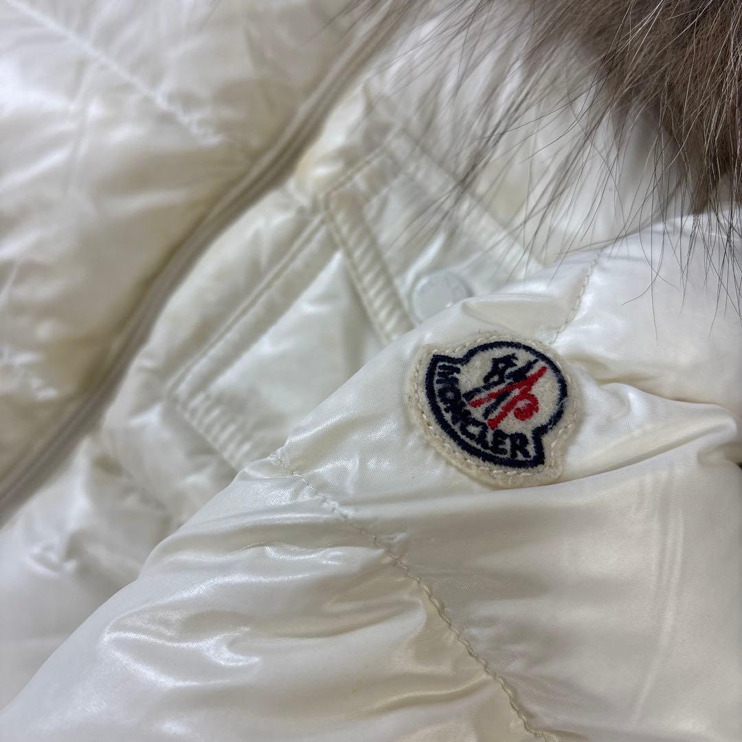 MONCLER ホワイト ダウンコート ファー付き　サイズ80