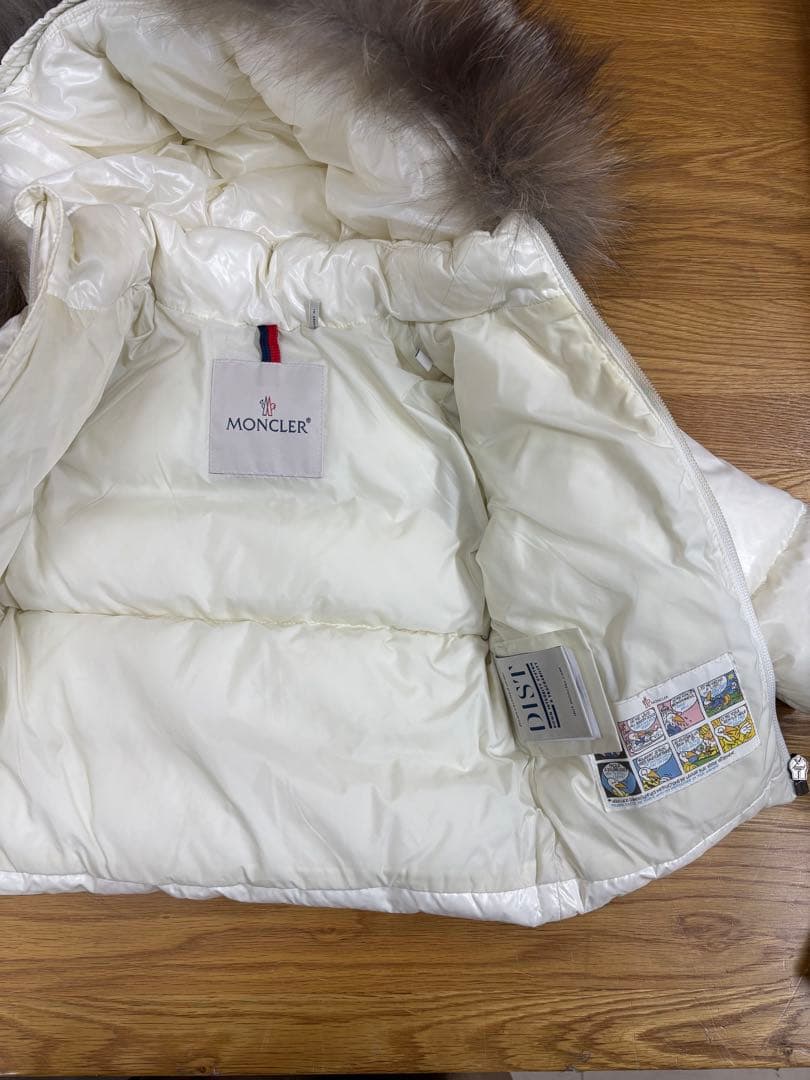 MONCLER ホワイト ダウンコート ファー付き　サイズ80