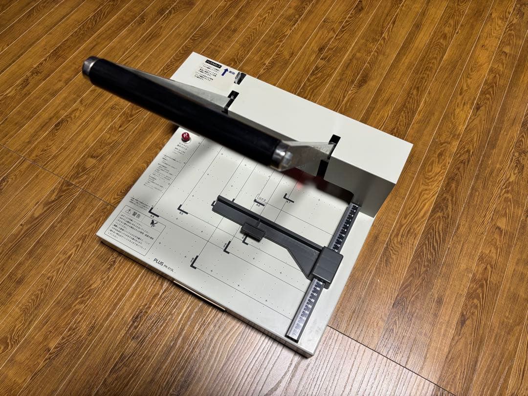 PLUS PK-513L 裁断機 Amazon | プラス 断裁機 PK-513L 裁断幅A4タテ 26-106 | 裁断機・替刃