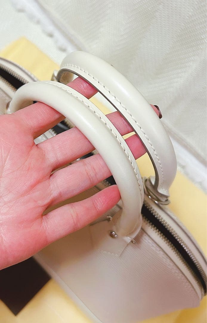 超美品LOUIS VUITTON ルイヴィトン エピアルマPMハンドバッグ