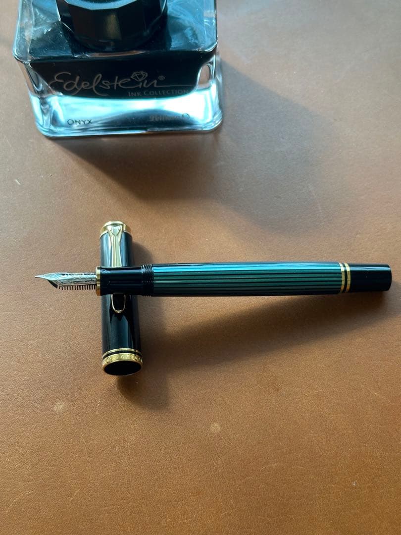 ペリカンスーべレーン m400とEdelstein オニキスインク