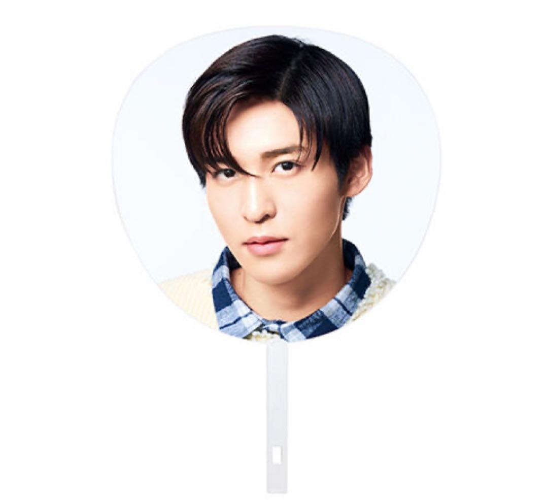 Labo. 目黒蓮 ジャンボうちわ - メルカリ