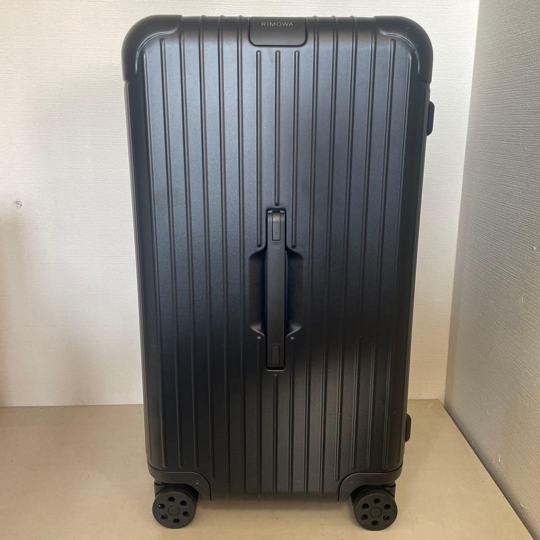 生涯保証 RIMOWA ESSENTIAL トランク 89L マットブラック 生涯保証 RIMOWA ESSENTIAL トランク 89L マットブラック - メルカリ