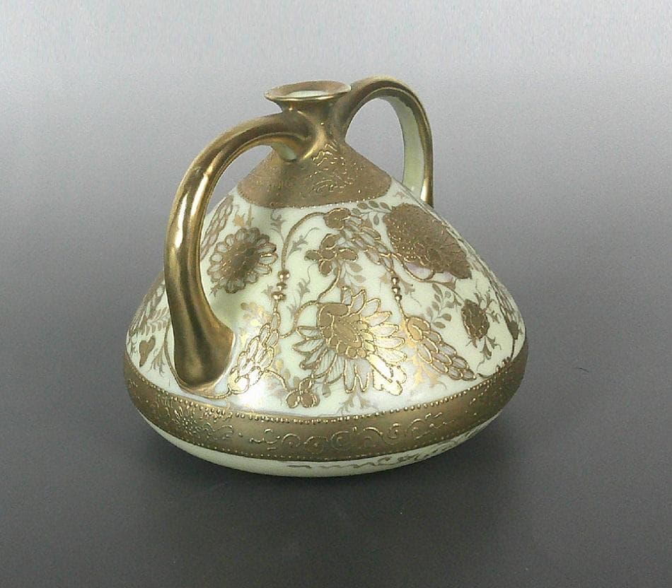 明治 オールドノリタケ 金箔盛上げ 両耳花瓶 - メルカリ