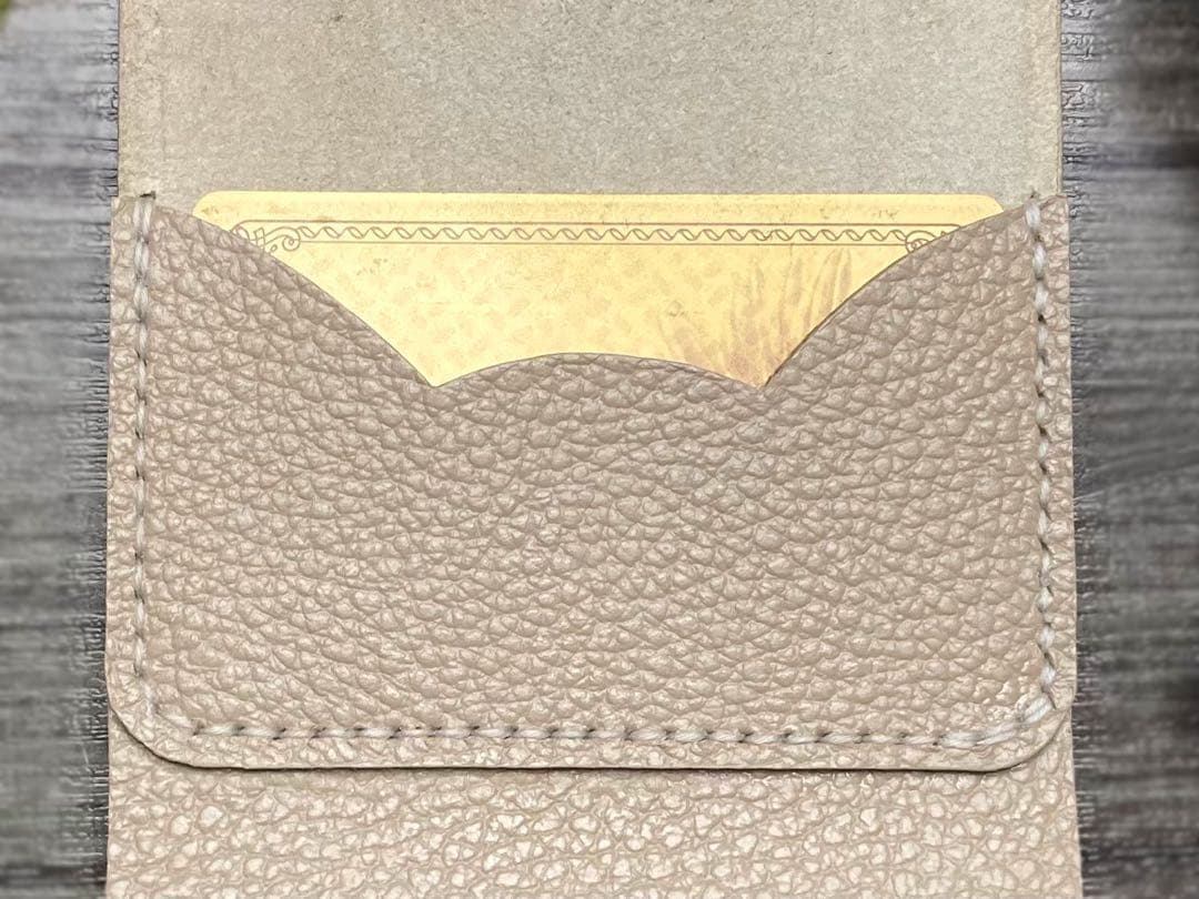 ❤【新作♪】【可愛さ×高級感♪】お洒落可愛い猫のコンパクトミニ財布♪グレージュ