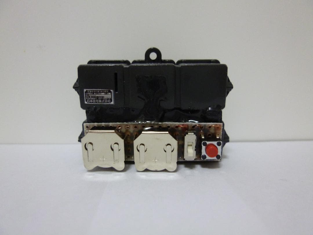 【オッチー】本物志向改造　信号機ガチャ（青色矢印３灯　ブラックグレー）