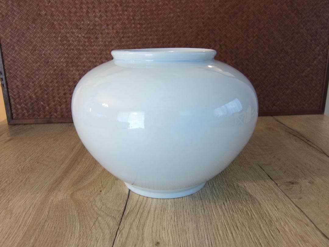 韓国人間国宝 安東五 樊川窯 花瓶 葡萄模様 共箱 傳統白磁器