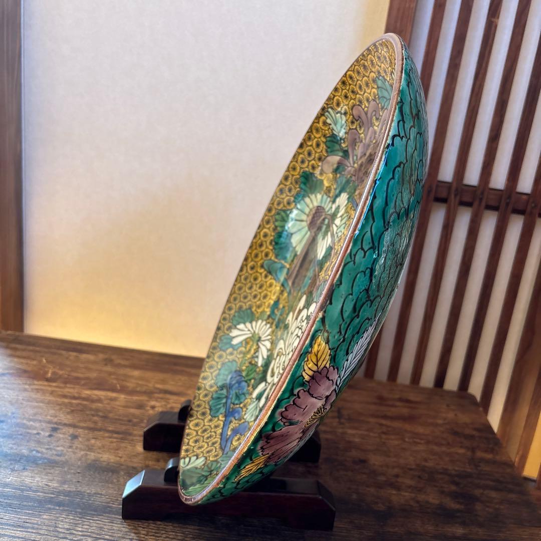 アンティーク九谷焼の大皿　カラフルな菊の絵尽くし