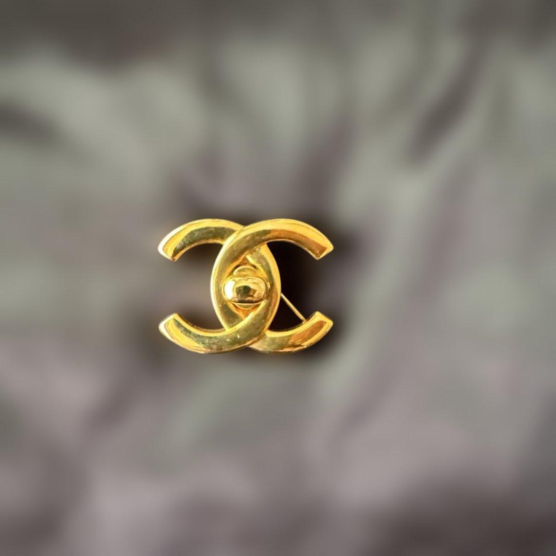 ♡ Kuu 様専用♡CHANELヴィンテージ ターンロック ブローチ・ゴールド