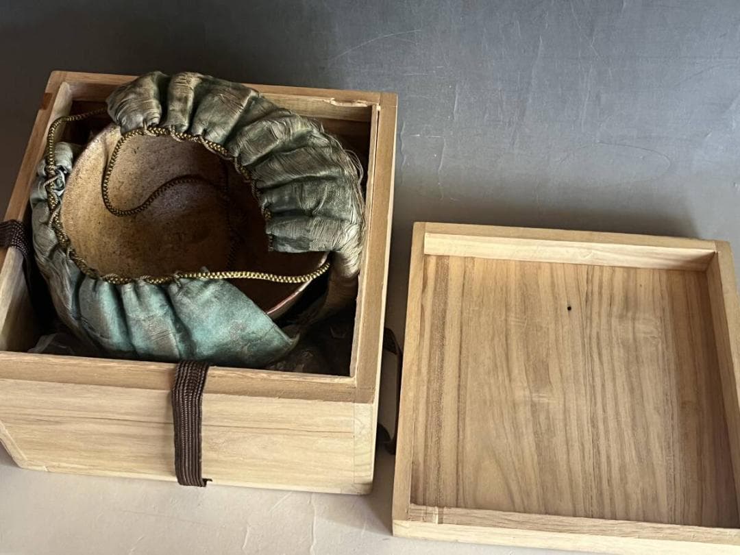 茶碗□時代物 古い土物碗 漆直し有り 堅碗 素焼き 笑窪 仕覆 古玩 骨董