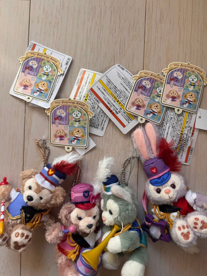 ディズニー　ダッフィー　ハッピーマーチングファン　ぬいぐるみストラップ　4体