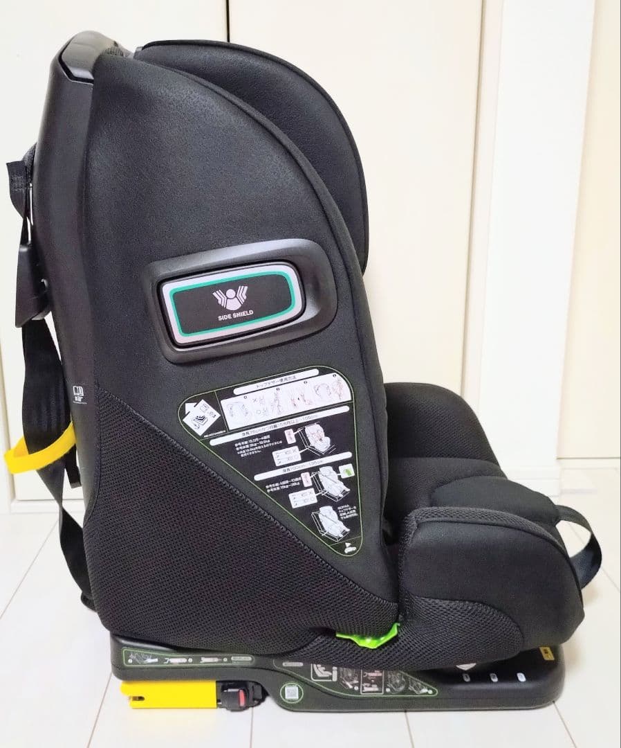 あじのひらき　Aprica フォームフィット ISOFIX