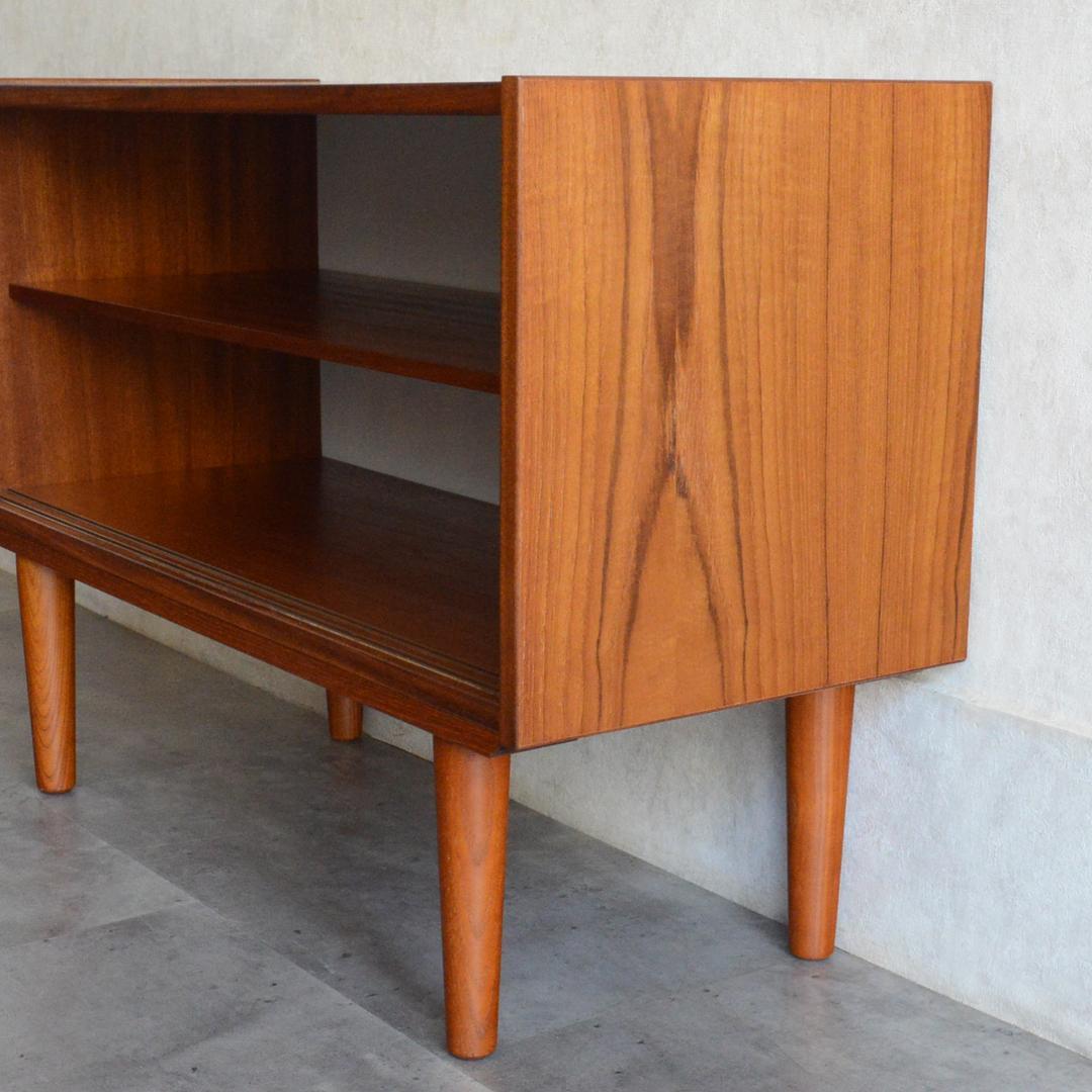 デンマーク 北欧ヴィンテージ チーク ガラスキャビネット 北欧家具