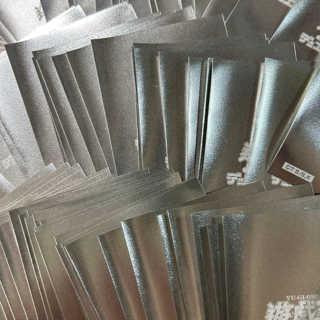 遊戯王　公式　スリーブ 72枚　初期ロゴ メタリックシルバー　未使用品