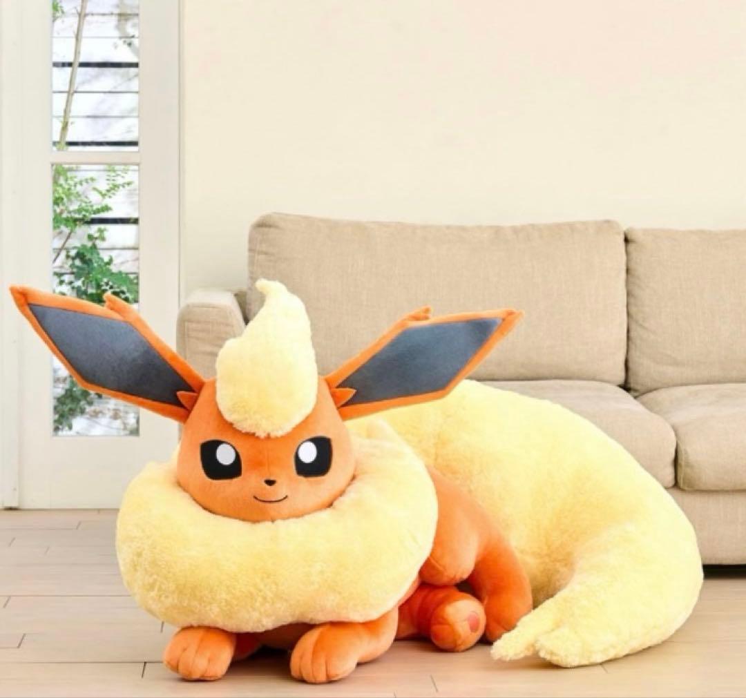 新品未開封　等身大　ブースター　ぬいぐるみ　寝そべり 新品未使用 ポケモンセンター 等身大 ブースター ぬいぐるみ 寝そべり