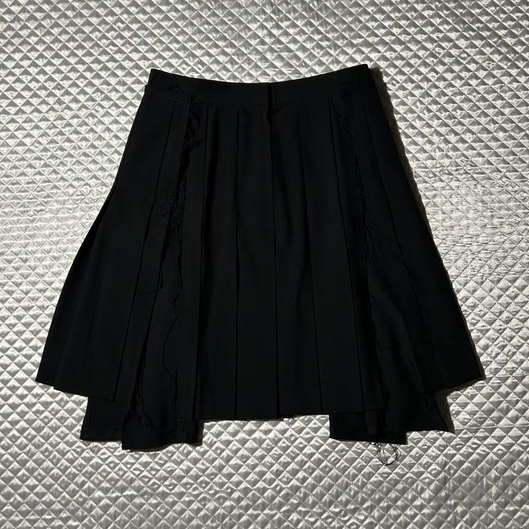 AD2012 archive カットアウトウールギャバプリーツスカート 黒