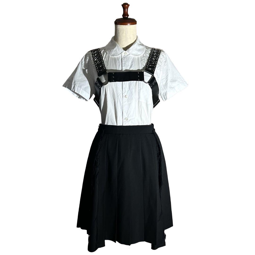 AD2012 archive カットアウトウールギャバプリーツスカート 黒