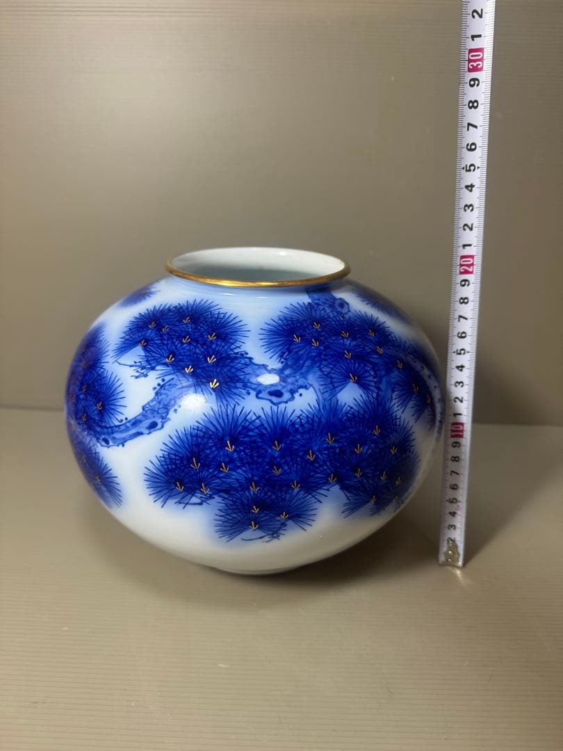 2167 香蘭社　染錦模様　老松文　花瓶　 金彩