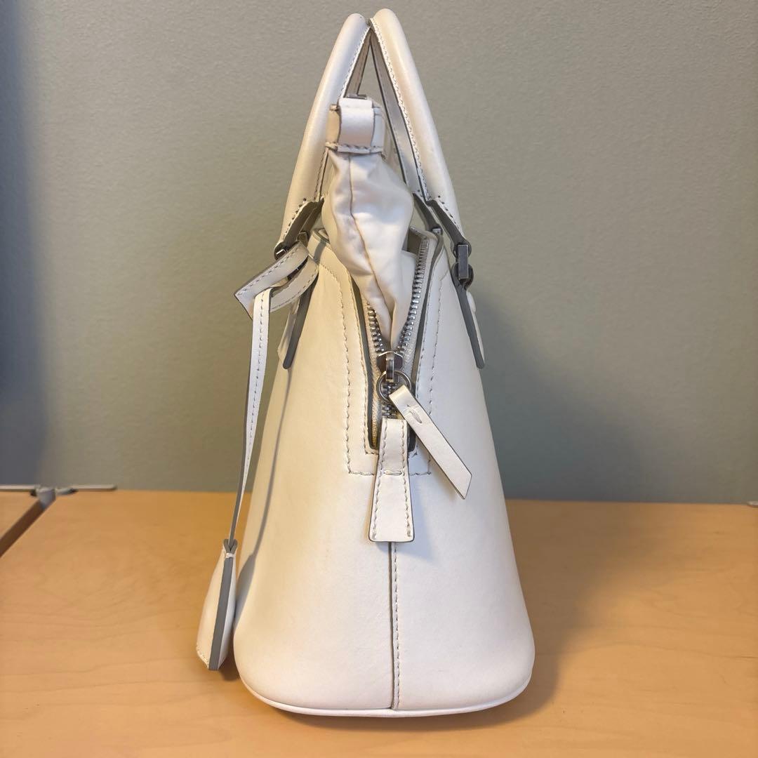 正規品 メゾンマルジェラ5AC ミニ26cm 白レザーショルダーバッグ