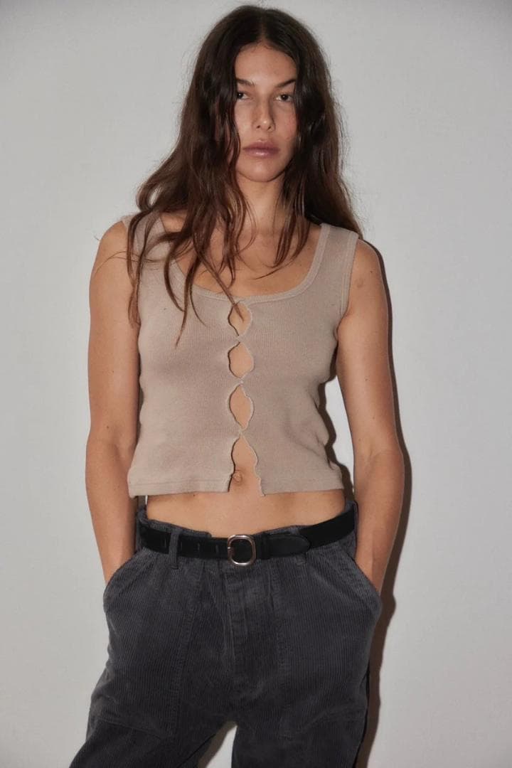 新品 シシクイSHISHIKUI holed north カットアウトトップス