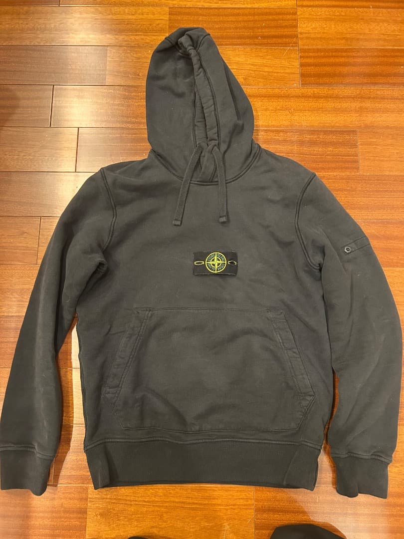 stone パーカーBLACK