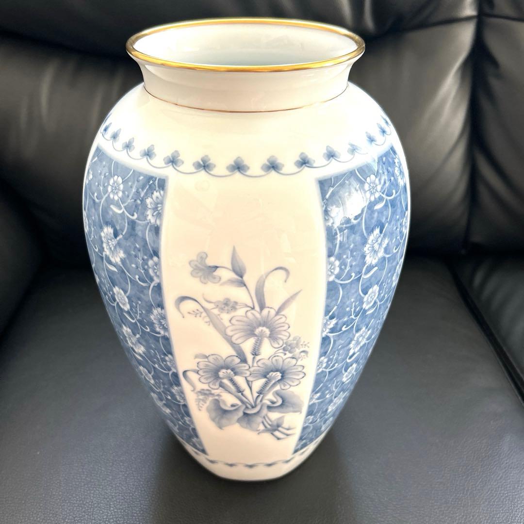 未使用】大倉陶園 フラワーベース 花瓶 壺 白磁 ブルー 染付 唐草 八角