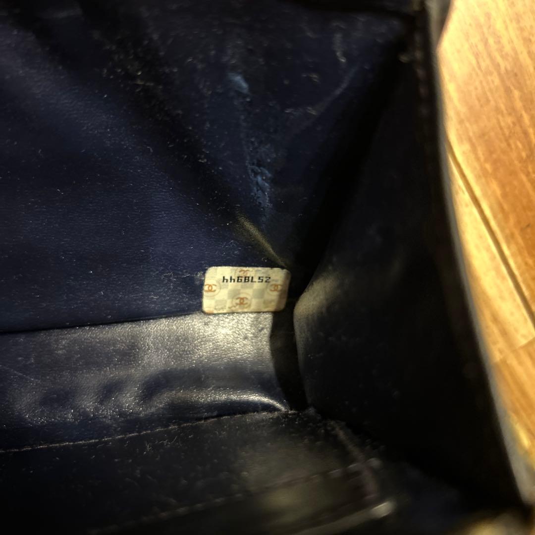 P*e様 シャネル　ポシェット　紺色