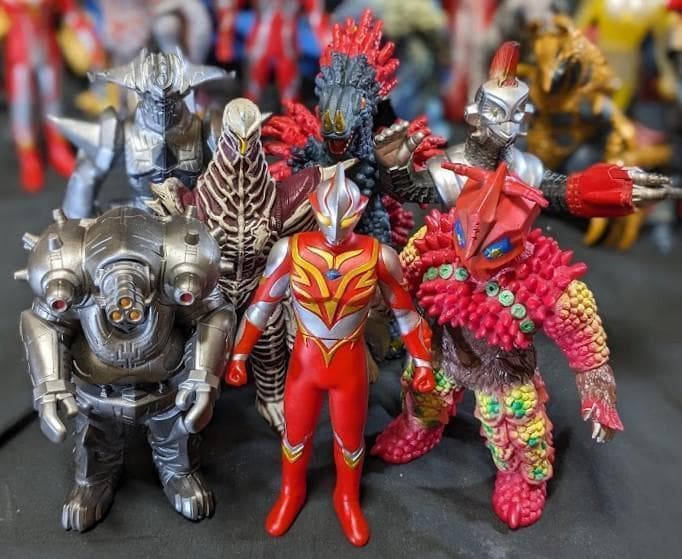 ウルトラマンメビウス＆登場怪獣・宇宙人（バンダイ）ソフビフィギュア