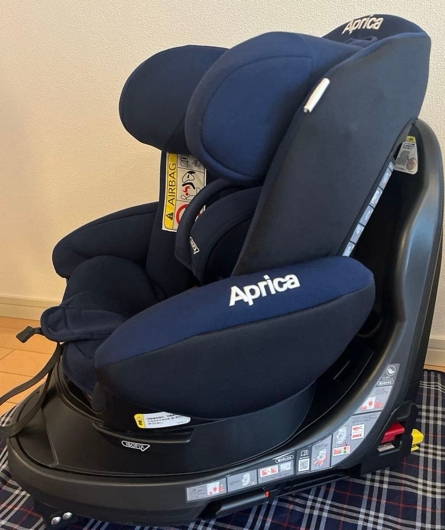 Aprica チャイルドシート ディアターンプラス　ISOFIX ネイビー