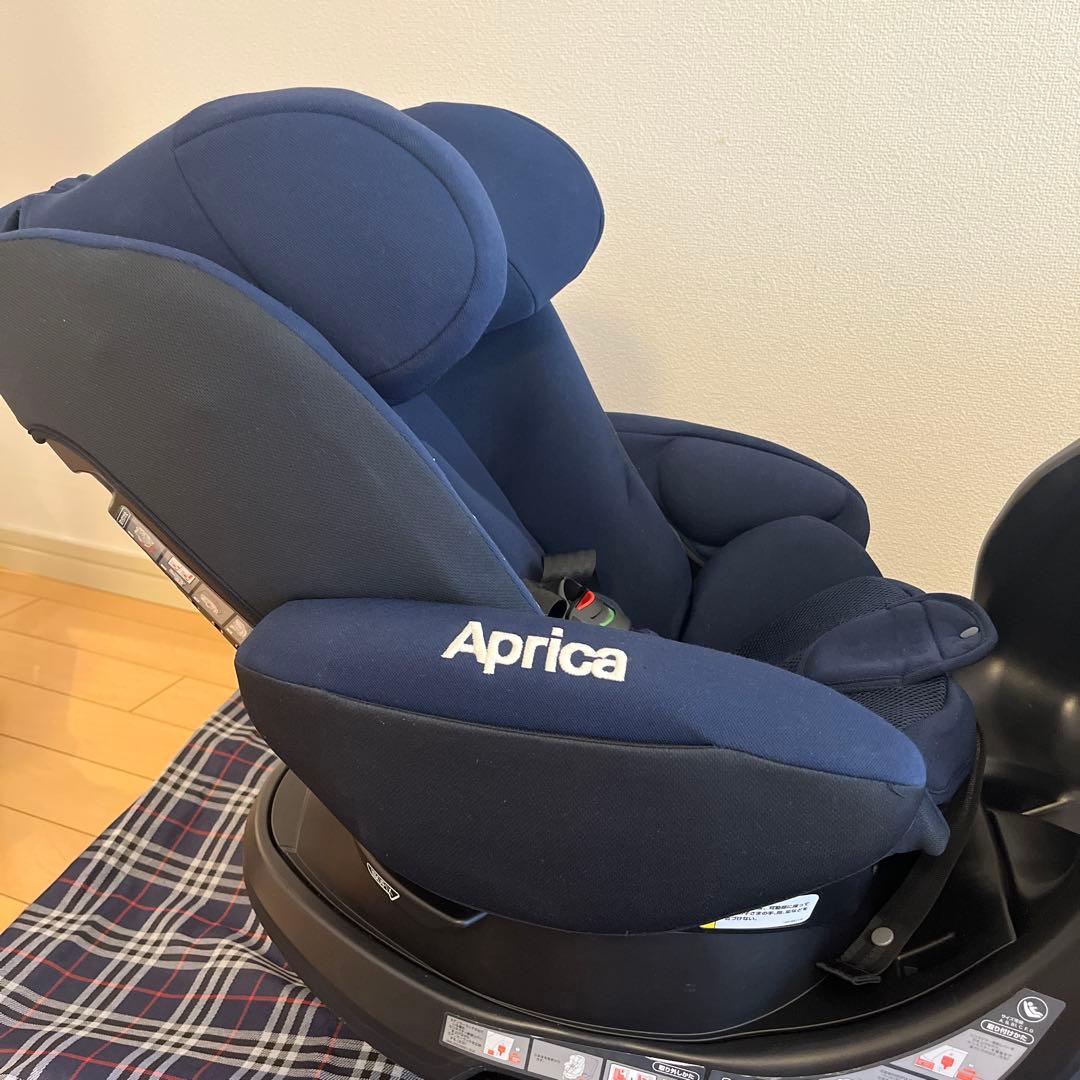 Aprica チャイルドシート ディアターンプラス　ISOFIX ネイビー