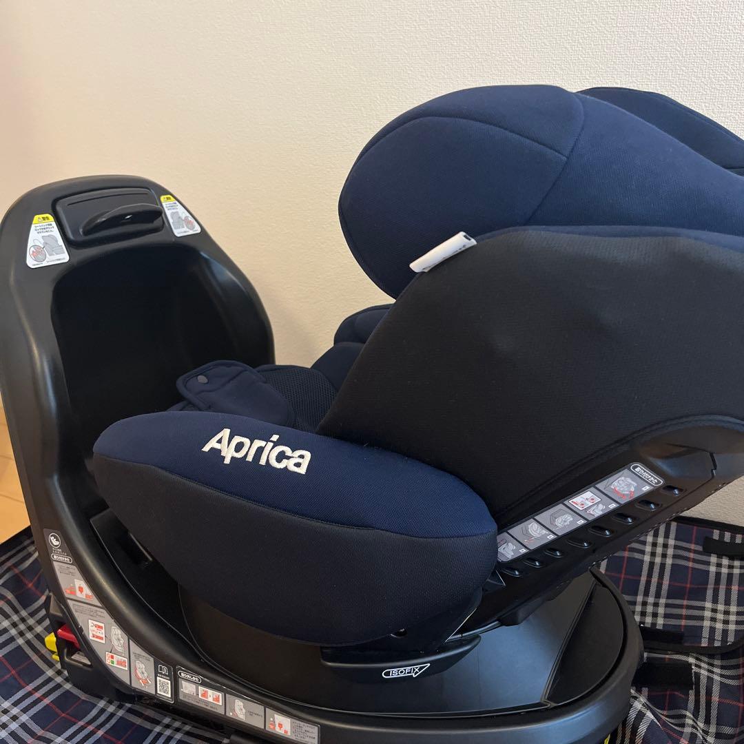 Aprica チャイルドシート ディアターンプラス　ISOFIX ネイビー