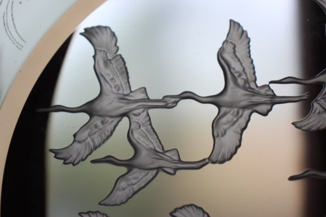 未使用・箱入 HOYAクリスタル 飛鶴金縁波紋様大皿 飾皿 - メルカリ