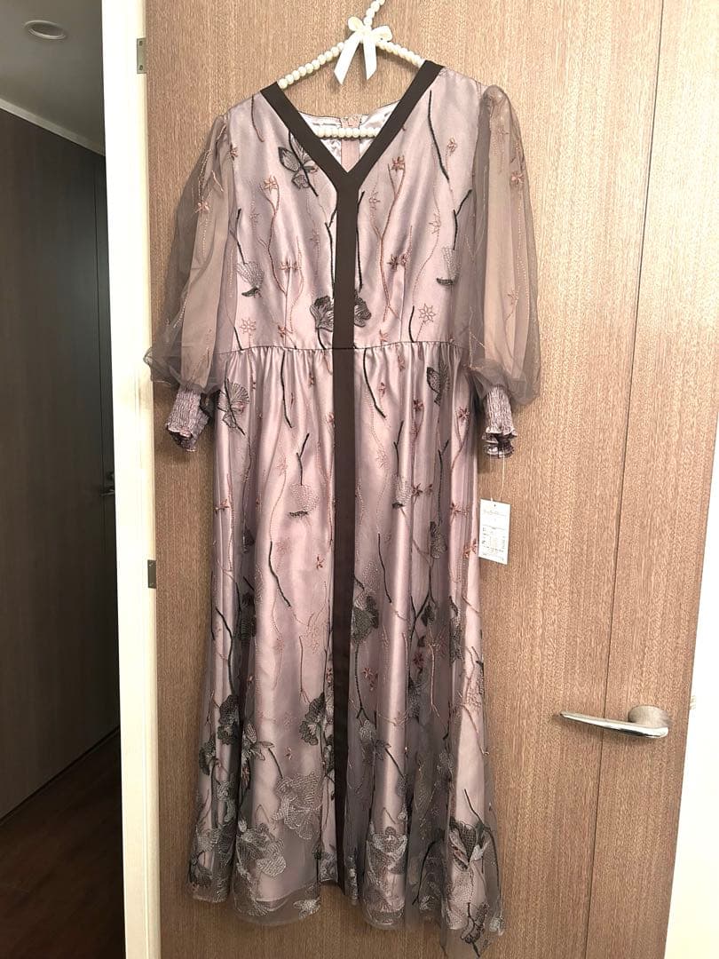 【新品・未使用】オケージョンドレス Ⅴネック 刺繍レース ワンピース ドレス