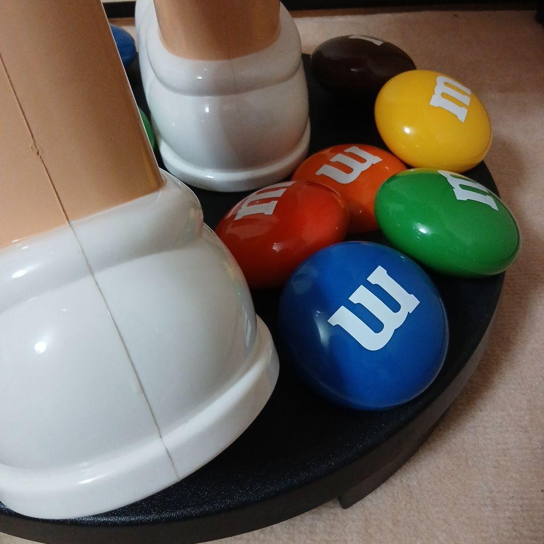 m&m's　エムアンドエムズ　レッド　特大ディスプレイ