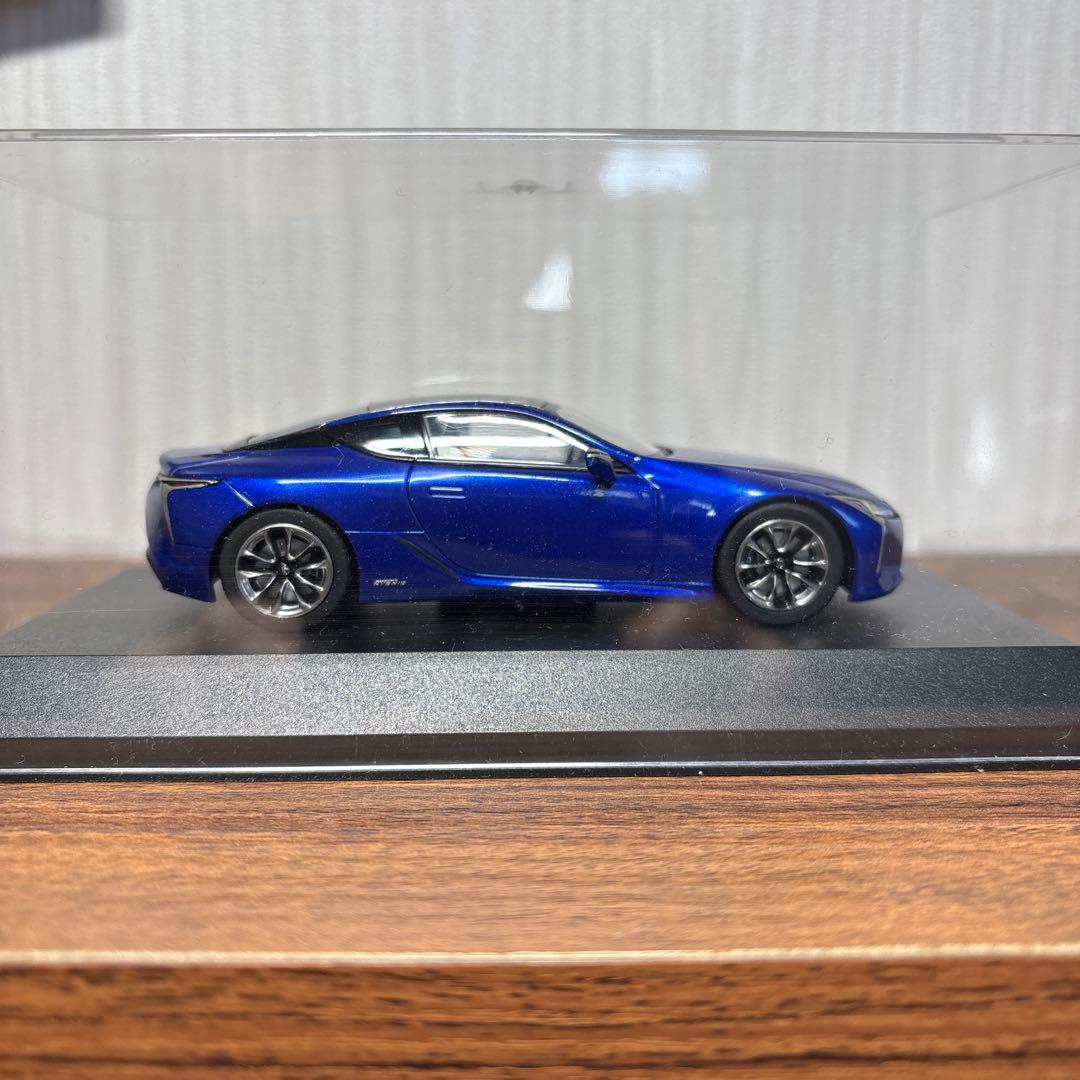 Lexus LC500h ミニカー Structural Blue