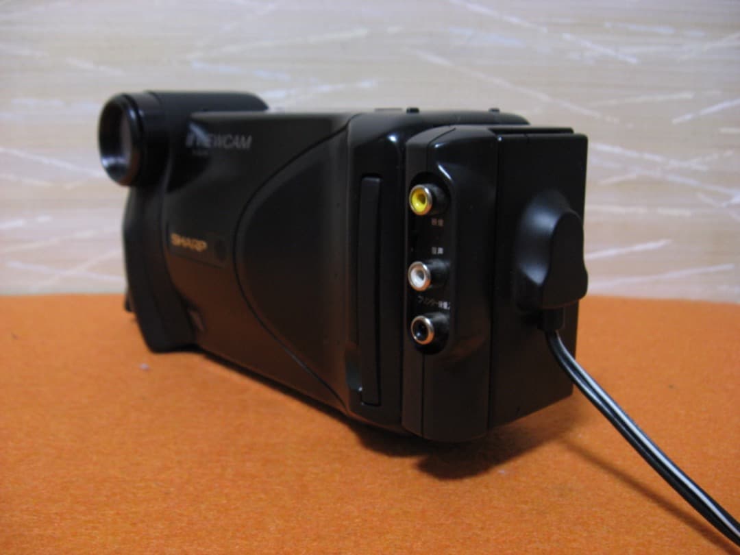 動作OK❗️☆シャープの液晶8ミリビデオカメラ・VL-EL310