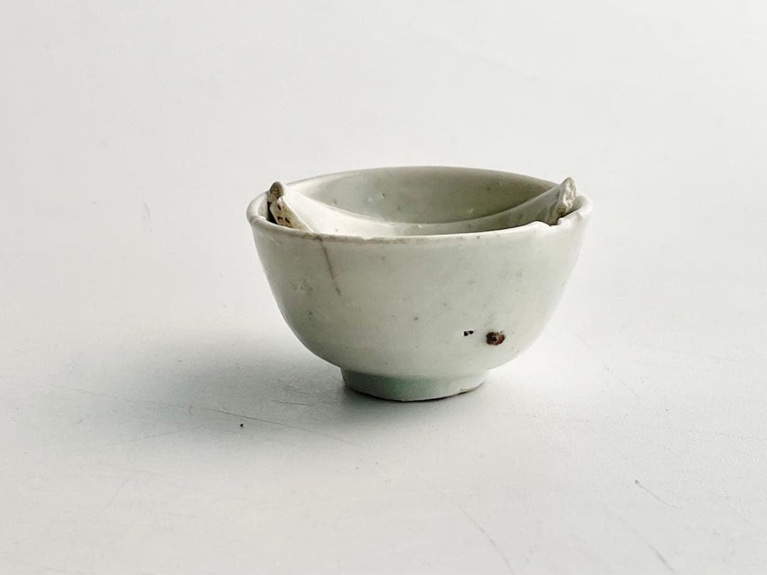 骨董 アンティーク 初期伊万里 白磁盃 酒器 酒盃 杯 残欠 出土 発掘