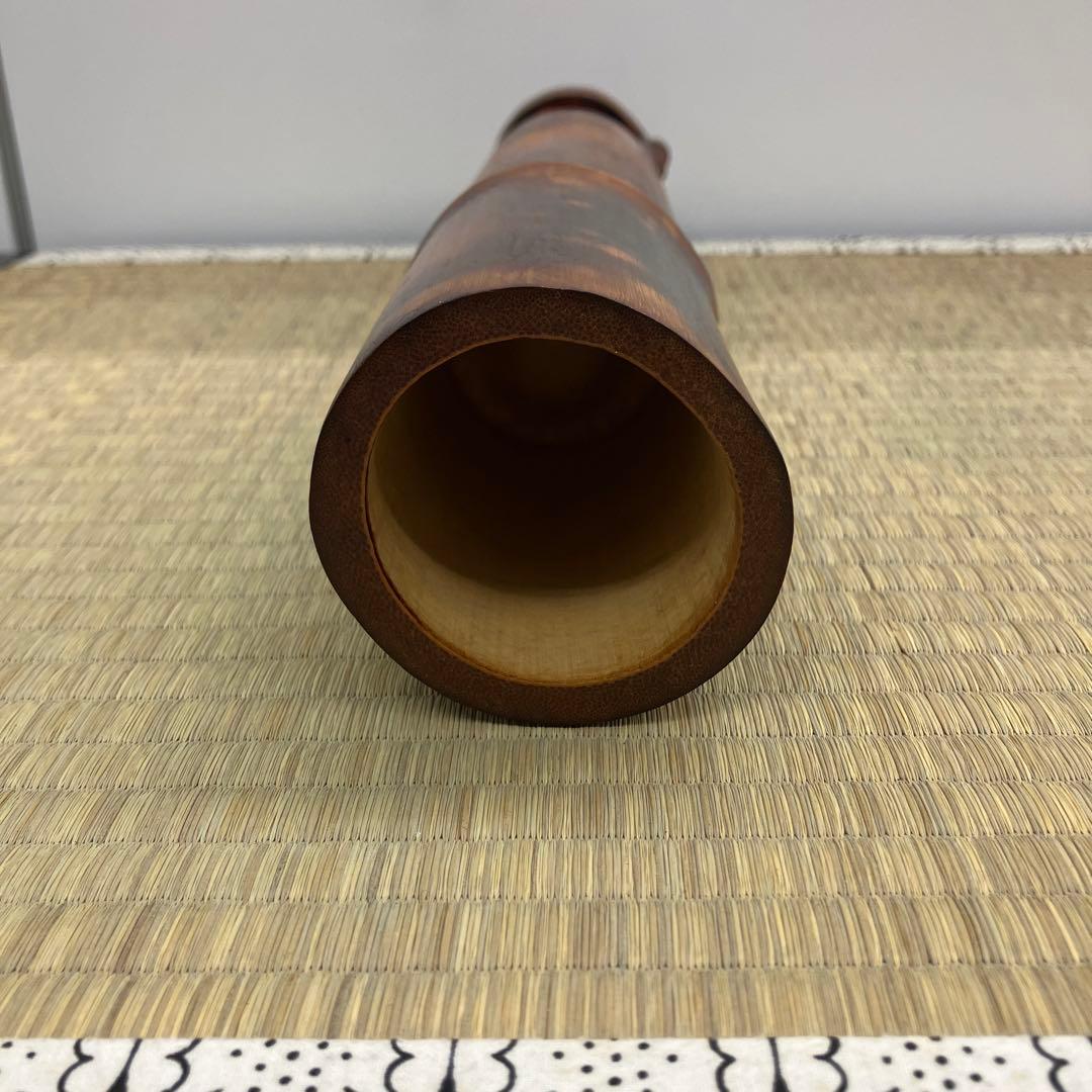 竹の花入　銘あり　根来塗