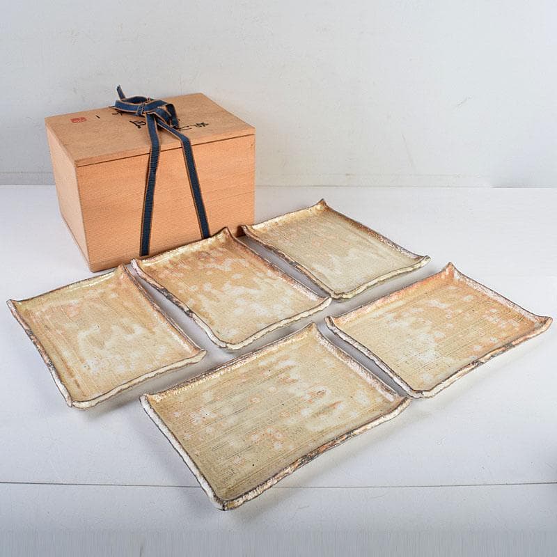 和食器　茶懐石　熊本喜一作　粉引　陶皿　銘々皿　五客　共箱　V　8917 和食器 茶懐石 熊本喜一作 粉引 陶皿 銘々皿 五客 共