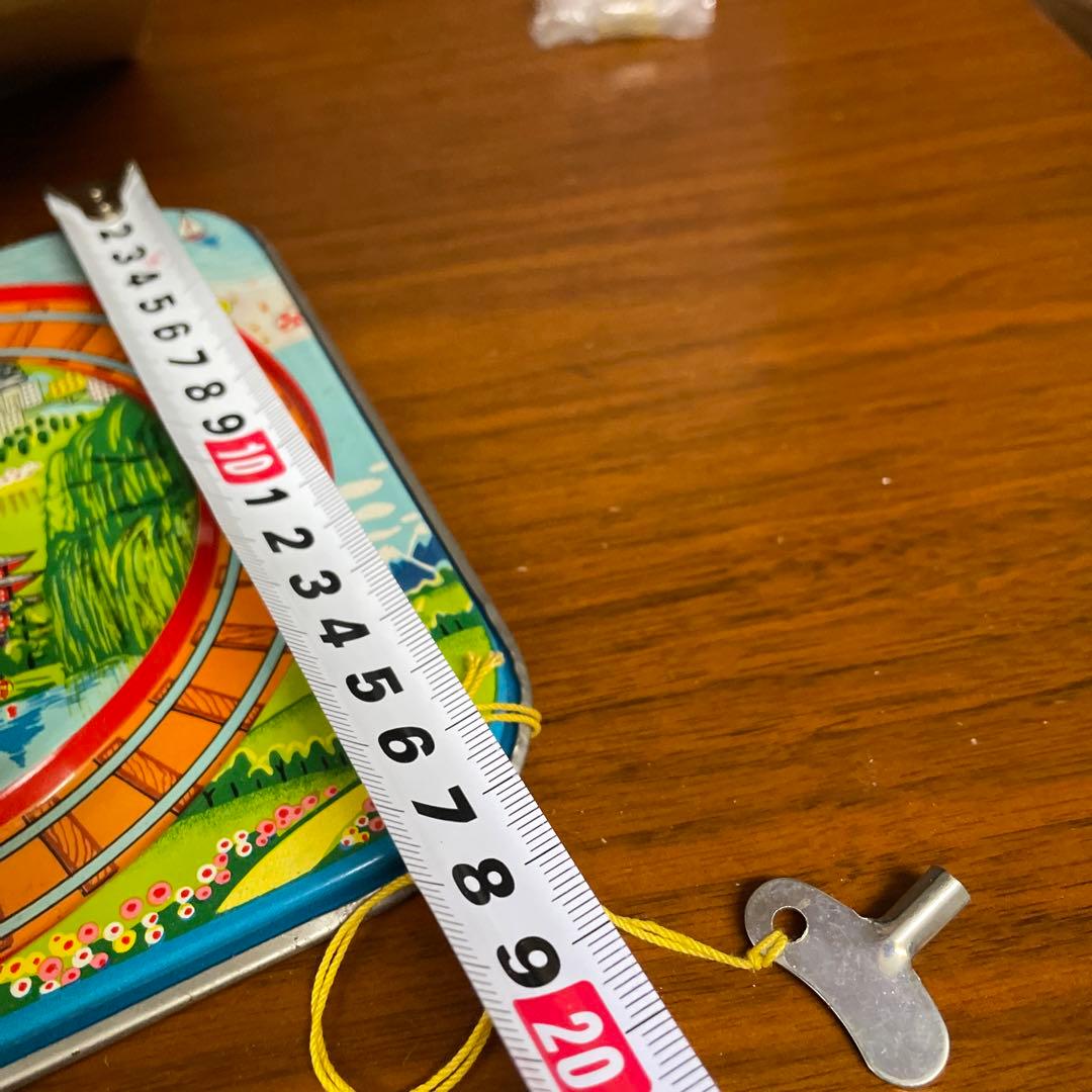 大きいです。昭和レトロ　トープレ　ゼンマイ新幹線　箱付き（箱傷みあります）