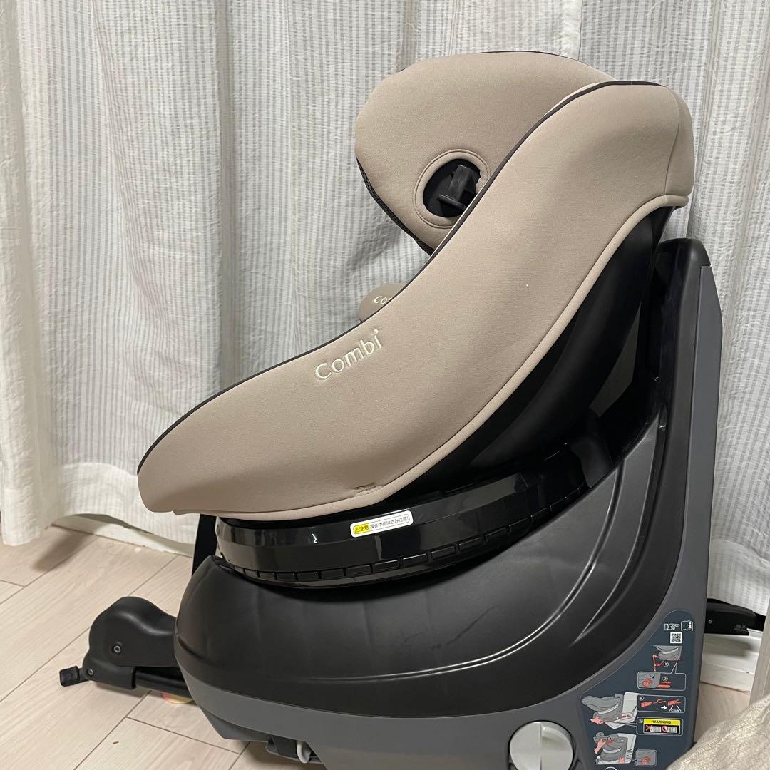 Combi チャイルドシート クルムーヴコンパクト　グレージュ