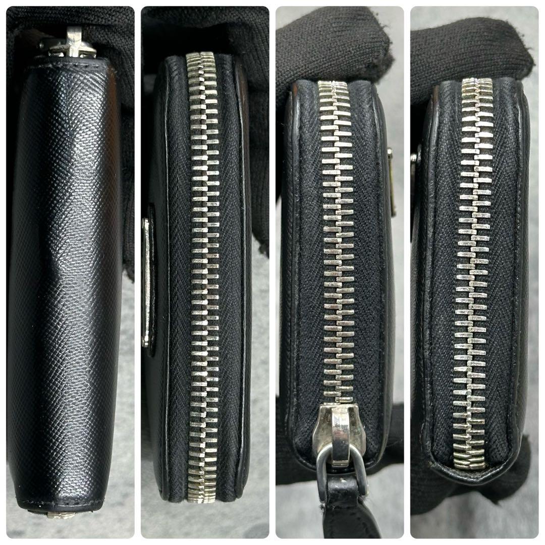 プラダ 三角タグ コンパクト ラウンドジップ ケース サフィアーノレザー