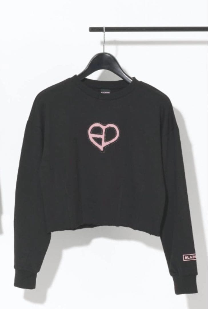 BLACKPINK ワールドツアー トレーナー ブラック　ショート丈　グッズ 2026年1月9日（金）より『BLACKPINK WORLD TOUR ＜DEADLINE＞ IN JAPAN